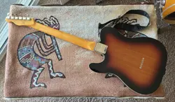 SQUIER CLASSIC VIBE 60S CUSTOM ESQUIRE / TELECASTER EXC COND W/HSC