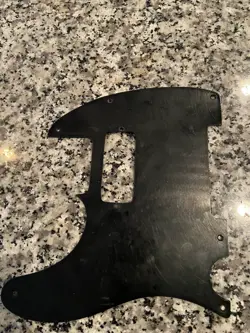 PICKGUARD BLACK LEFTY