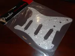 NEW FENDER VINTAGE 60'S STRAT PICKGUARD, 11-HOLE - WHITE MOTO, #099-1342-000