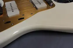 PICKGUARD VINTAGE WHITE