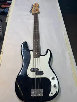 BLACK FENDER SQUIRE P-BASS ELECTRIC BASS *TESTED*