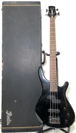 HARTKE BASS GUITAR W/ LINED FENDER HARD CASE