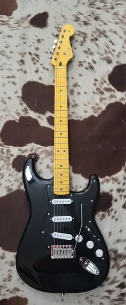 MIM CLASSIC STRATOCASTER
