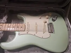 GREEN STRATOCASTER WITH