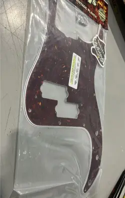 PICKGUARD FOR CBS