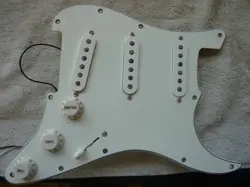 GENUINE FENDER STRATOCASTER SSS LOADED PARCHMENT PICKGUARD WITH ALNICO V PICKUPS