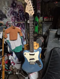 USED SQUIER BY FENDER PARANORMAL SUPER-SONIC BLUE SPARKLE