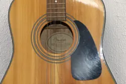 GUITAR NATURAL *READ*