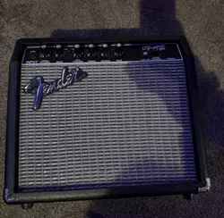 BLACK SQUIRE 15G AMPLIFIER IN GREAT CONDITION WITH CORDS