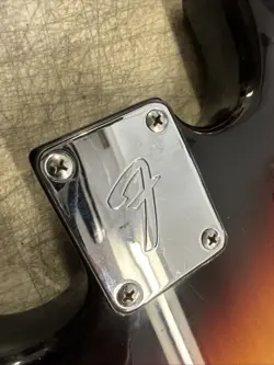 STRATOCASTER BASS TELECASTER