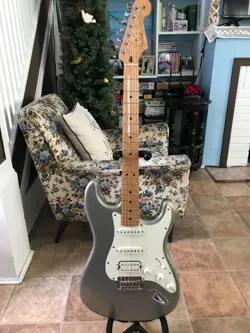 GUITAR HSS W/FENDER