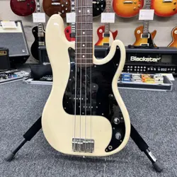 9718 FENDER JAPAN PRECISION BASS NO.MG1385