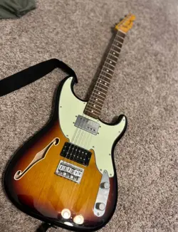 72’ SEMI-HOLLOW STRATOCASTER