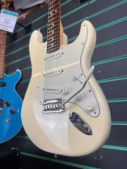 FENDER AMERICAN STANDARD STRATOCASTER OLYMPIC WHITE 2008 ELECTRIC GUITAR