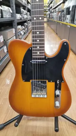 AMERICANPERFORMER TELECASTER USED