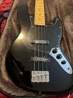 FENDER JAZZ BASS 4 STRING