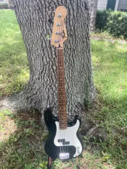 1996 FENDER PRECISION BASS MIM