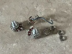 SET 1963 FENDER GUITAR POTS 1 MEG AUD JAGUAR