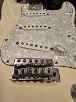 70S STRATOCASTER LOADED
