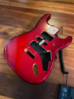 GENUINE FENDER CANDY APPLE RED BURST PLAYER STRAT STRATOCASTER ALDER BODY 2 POIN