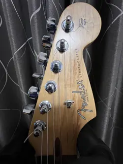 STANDARD STRATCASTER SAFE