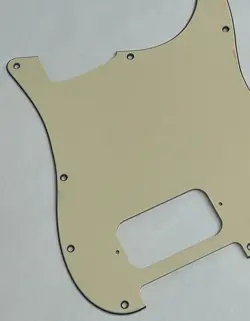 PICKGUARD YELLOW