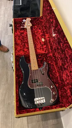 FENDER CUSTOM SHOP PRECISION BASS 