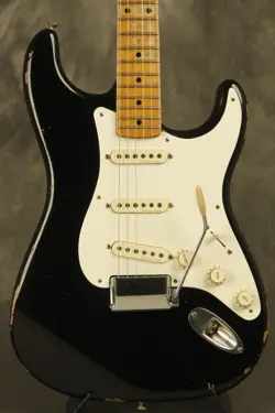 ACTIVE STRATOCASTER RELIC