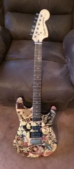 SQUIER STANDARD BY FENDER OBEY COLLAGE GRAPHIC STRATOCASTER