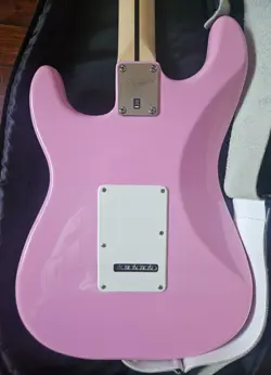 BULLET STRAT PINK
