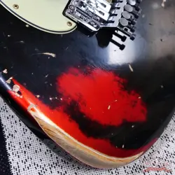 LIGHTNING STRATOCASTER