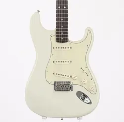 FENDER CLASSIC PLAYER 60S STRATOCASTER 2007 W/HARD CASE USED