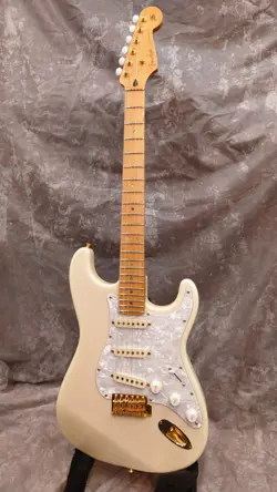 FENDER JAPAN STR-135RK NO.DG1648