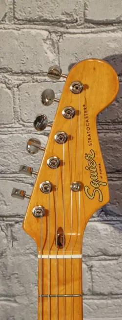 SQUIER BY FENDER CLASSIC '50S STRATOCASTER 6 STRING ELECTRIC GUITAR - FIESTA RED