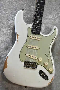 WHITE R141742 #GG2BA