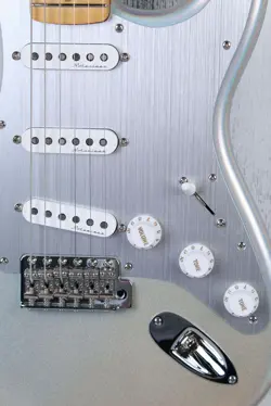 GUITAR CHROME GLOW