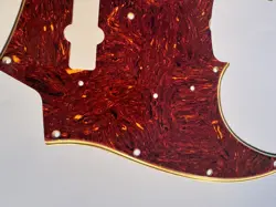 FENDER JAZZ PICKGUARD