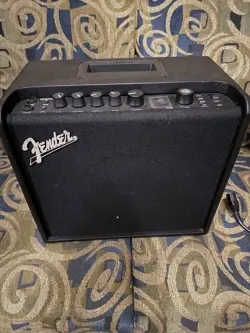 LT25 COMBO AMP