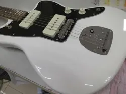 FENDER HYBRIDII JAZZMASTER MN VNT FENDER-TYPE BODY TYPE