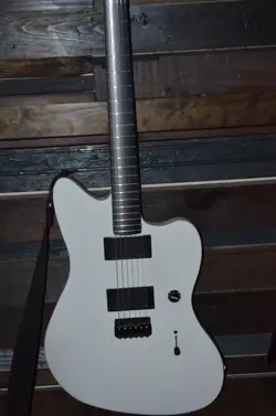 HEAVILY MODIFIED JIM ROOT FENDER JAZZMASTER WITH ALUMINUM NECK. W UPGRADES HOXEY