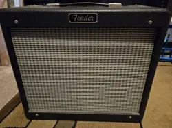 VINTAGE FENDER BLUES JUNIOR GUITAR AMP. 120V  180W.  GREAT CONDITION!!! W/COVER