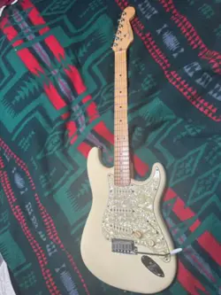 STRATOCASTER NEAR MINT