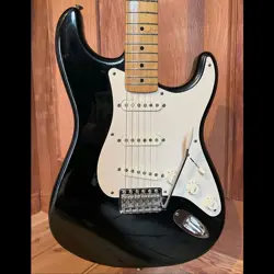 FENDER CLASSIC SERIES '50S STRATOCASTER ELECTRIC GUITAR FREE SHIPPING FROM JAPAN