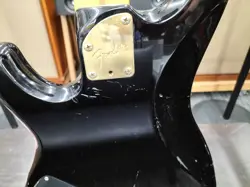 ELECTRIC BASS ACTIVE