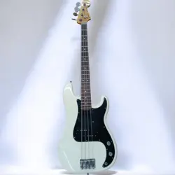 GUITAR RIGHT-HANDED USED