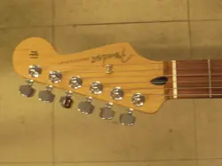 PLAYER STRATOCASTER LIMITED