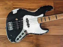 JAZZ BASS RELIC'D