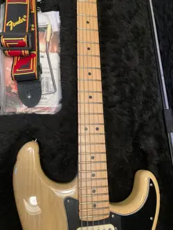 FENDER FSR AMERICAN SPECIAL STRATOCASTER VINTAGE BLONDE