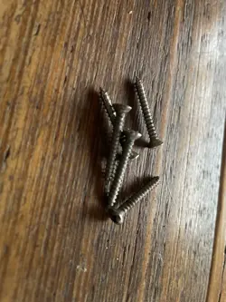VINTAGE FENDER BASS BRIDGE SCREWS 70’S