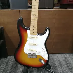 ELECTRIC GUITAR MAINTAINED